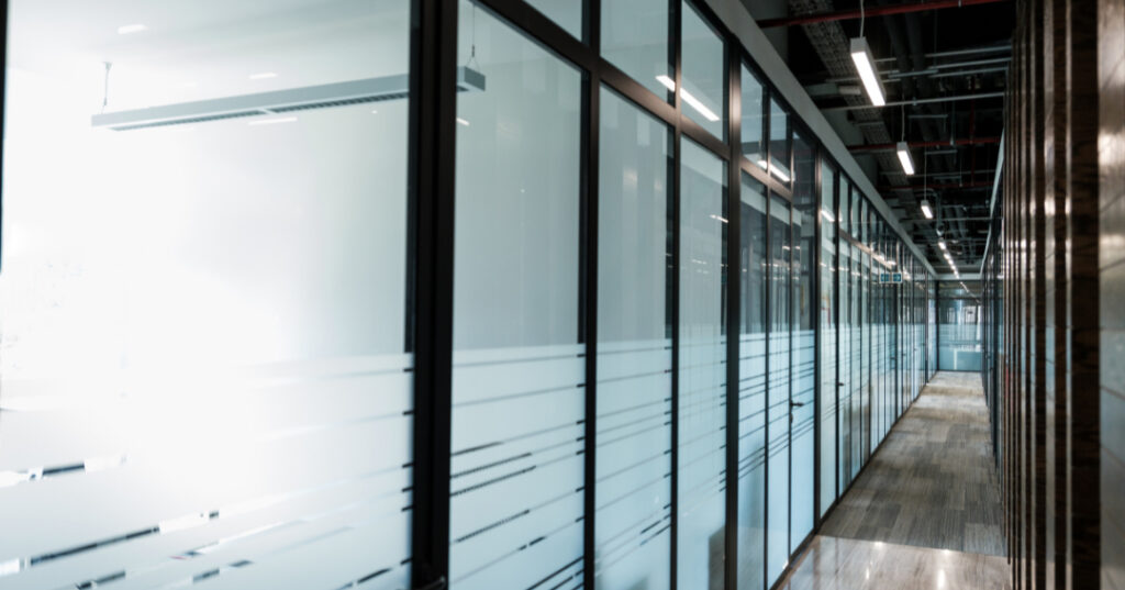 parede de vidro em Asa Norte