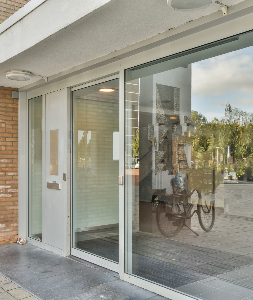 portas de vidro em Asa Norte